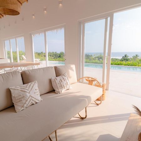Tanusas Retreat & Spa Puerto Cayo Exterior photo