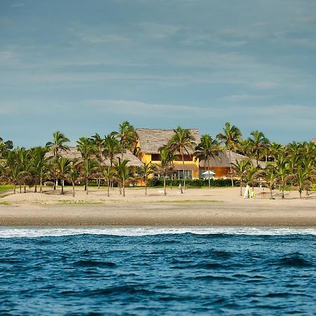 Tanusas Retreat & Spa Hotel Puerto Cayo Exterior photo