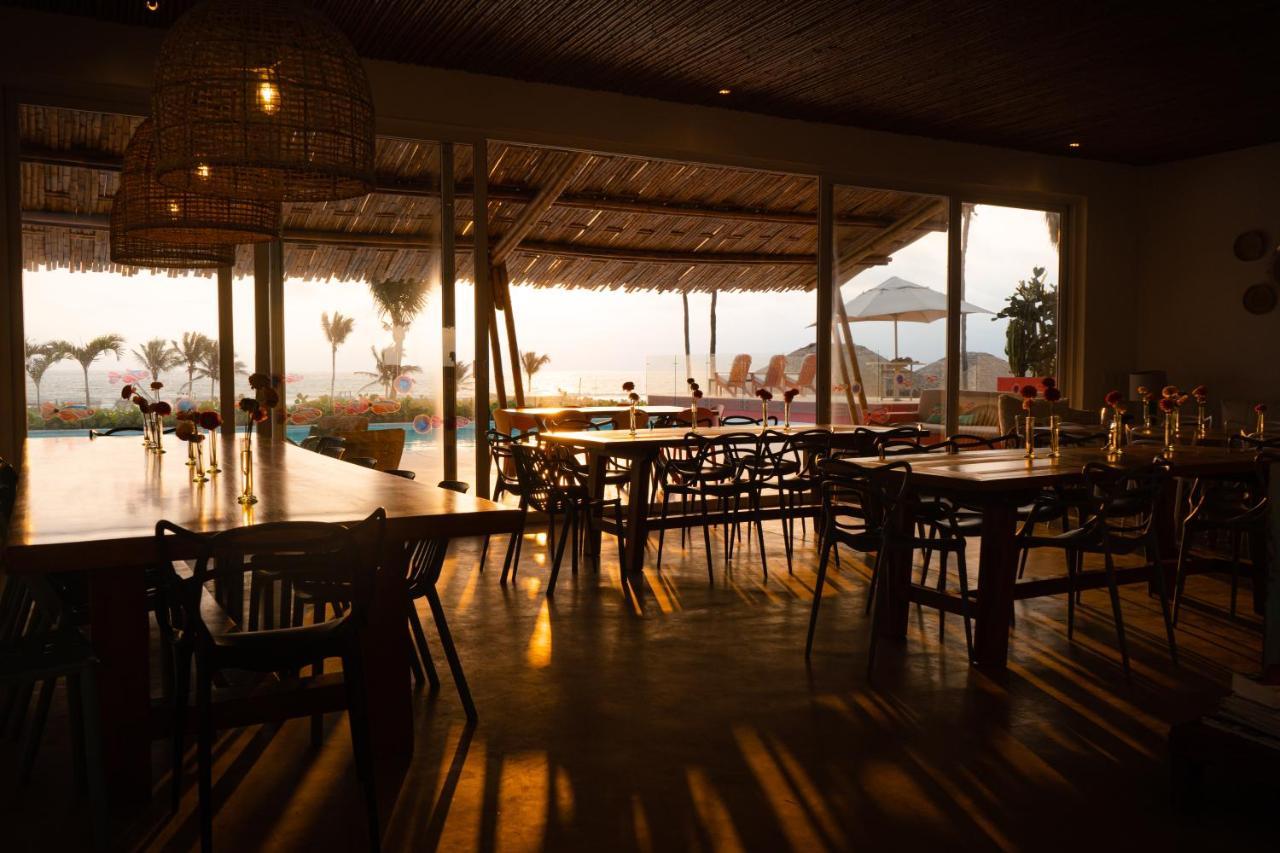 Tanusas Retreat & Spa Puerto Cayo Exterior photo